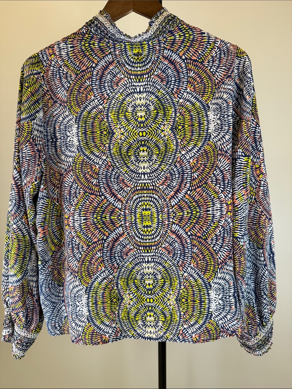 Marie Oliver Emilie Silk Blouse Mock Neck Smocked Abstract Kaleidoscope Size L - Picture 9 of 12